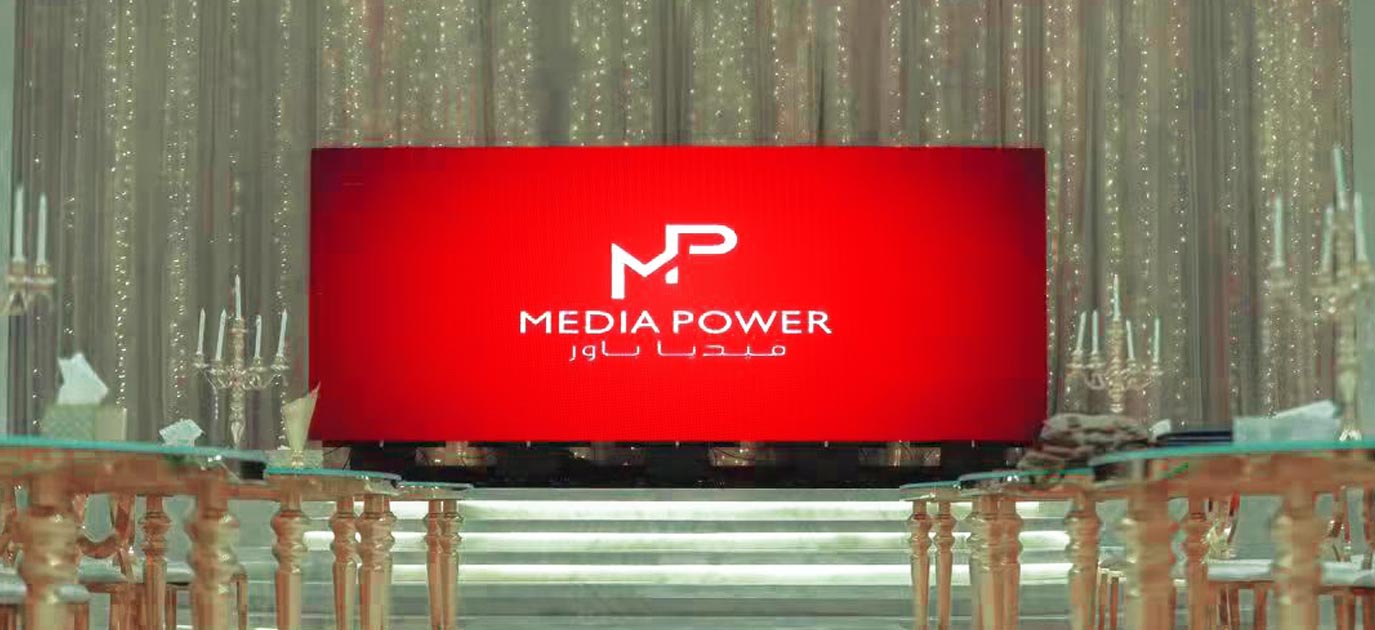 如何优化移动拼接LED显示屏的分辨率?